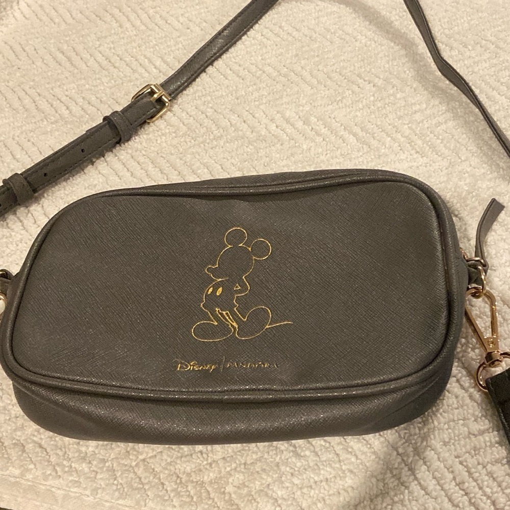 - Disney Pandora cross boy bag​​​​​​​​​